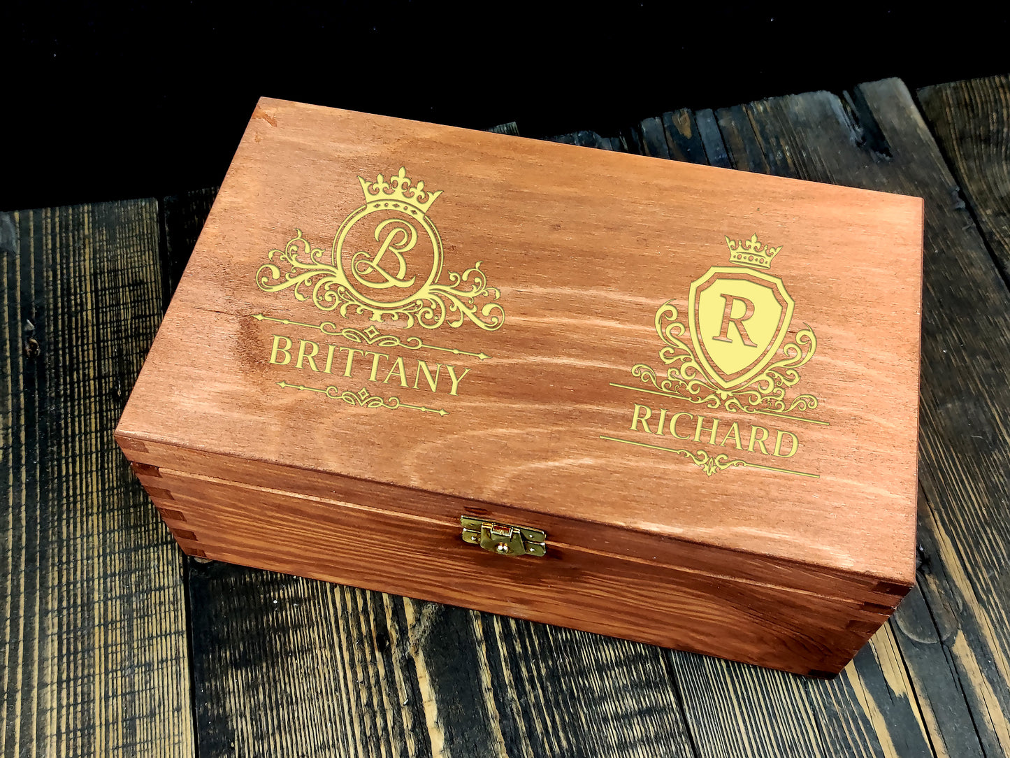 Couple Wood Box with Glasses